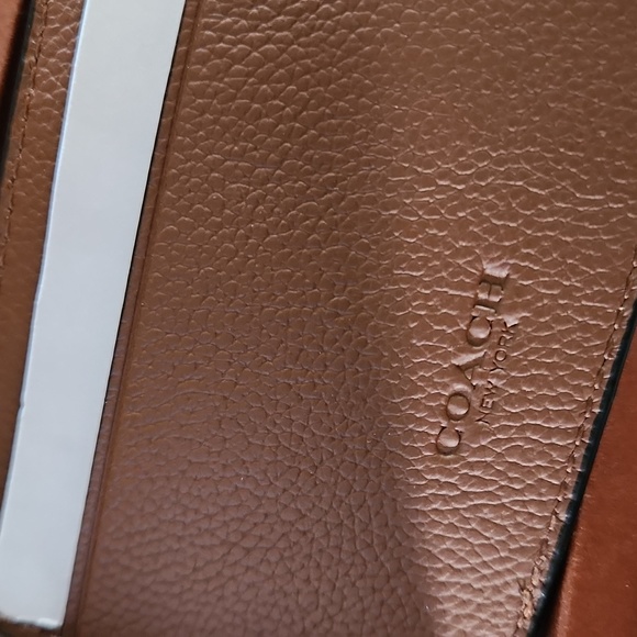 NWOT IOB Coach Men's Saddle Tan Wallet & Key Ring Boxed Set ๐๐ - Picture 11 of 16